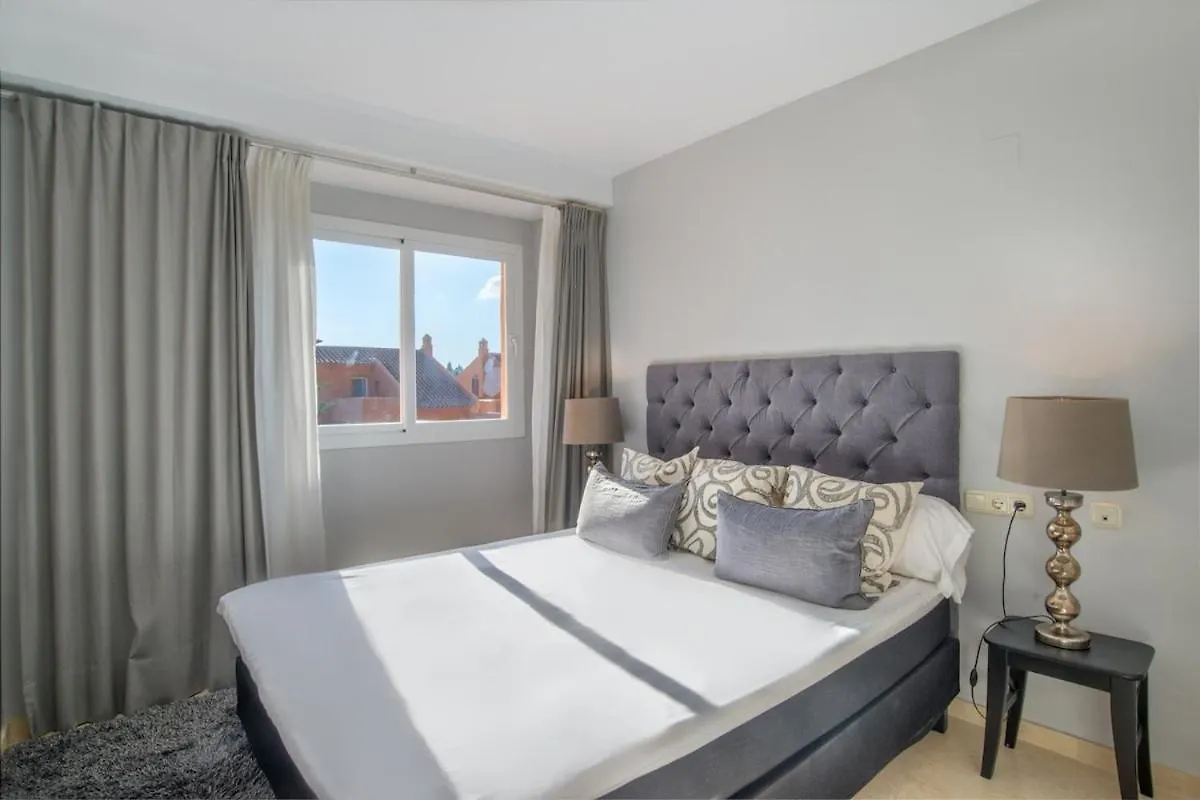 Modern 2 Bedroom Apartment With Sea View In Elviria Marbella 0*,